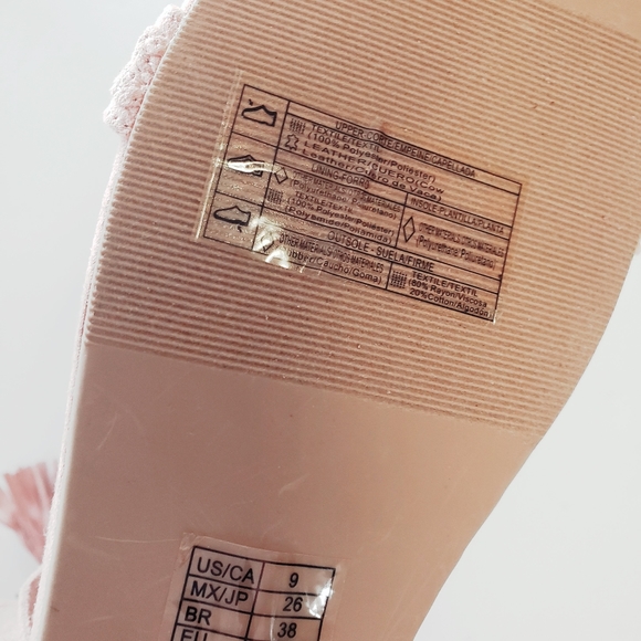 NEW! F21 Fringed Sandal - Picture 2 of 6